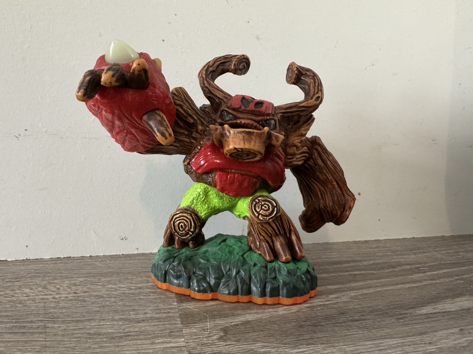 Skylanders Collectible Figures – Lot of 8