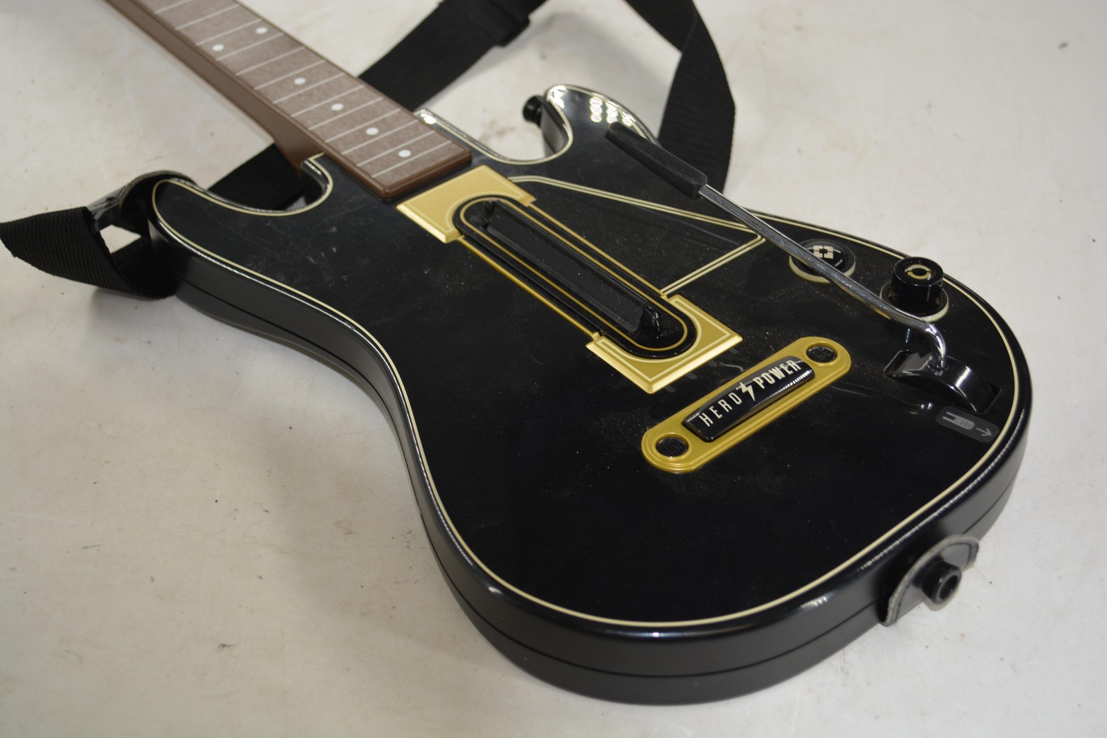 Activision Wireless Guitar Controller Black Glossy For Guitar Hero Live GH