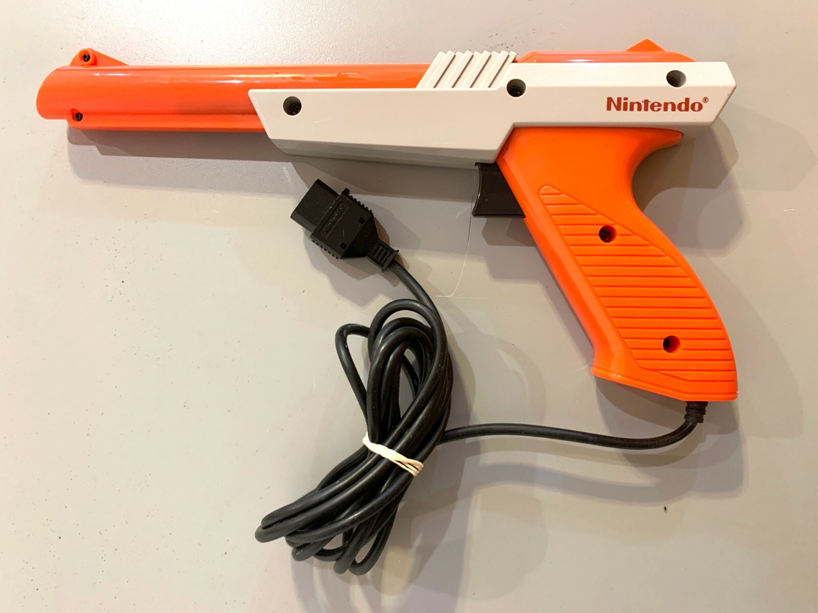Official Orange Nintendo NES-005 Zapper Light Gun Controller Tested WORKING!