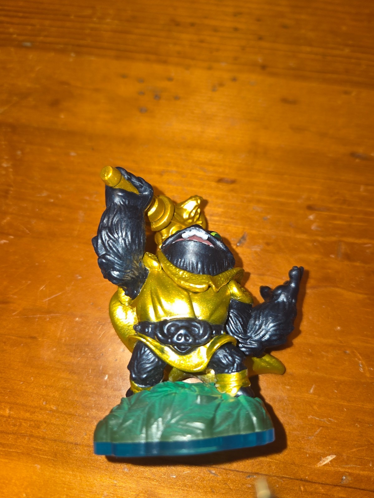 Skylanders Swap Force Figures and Items Legendary Zoo Lou