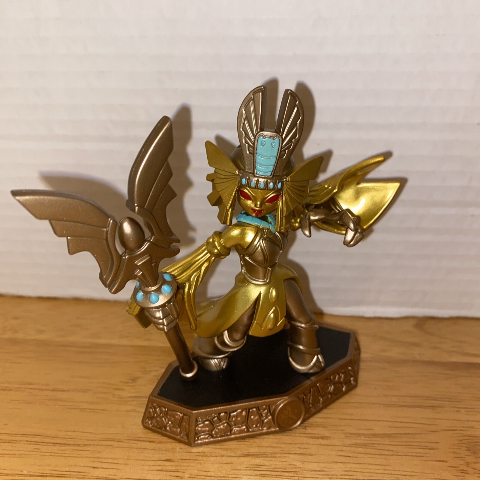 Skylanders 1 Figure Golden Queen, Imaginatores, Year 2016, Read