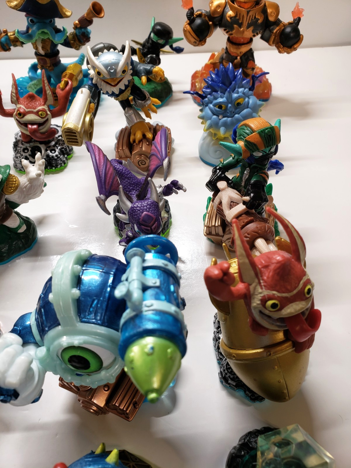 Skylanders Lot of 42 Figures – Superchargers Spyro’s Adventure Giants Swap Force