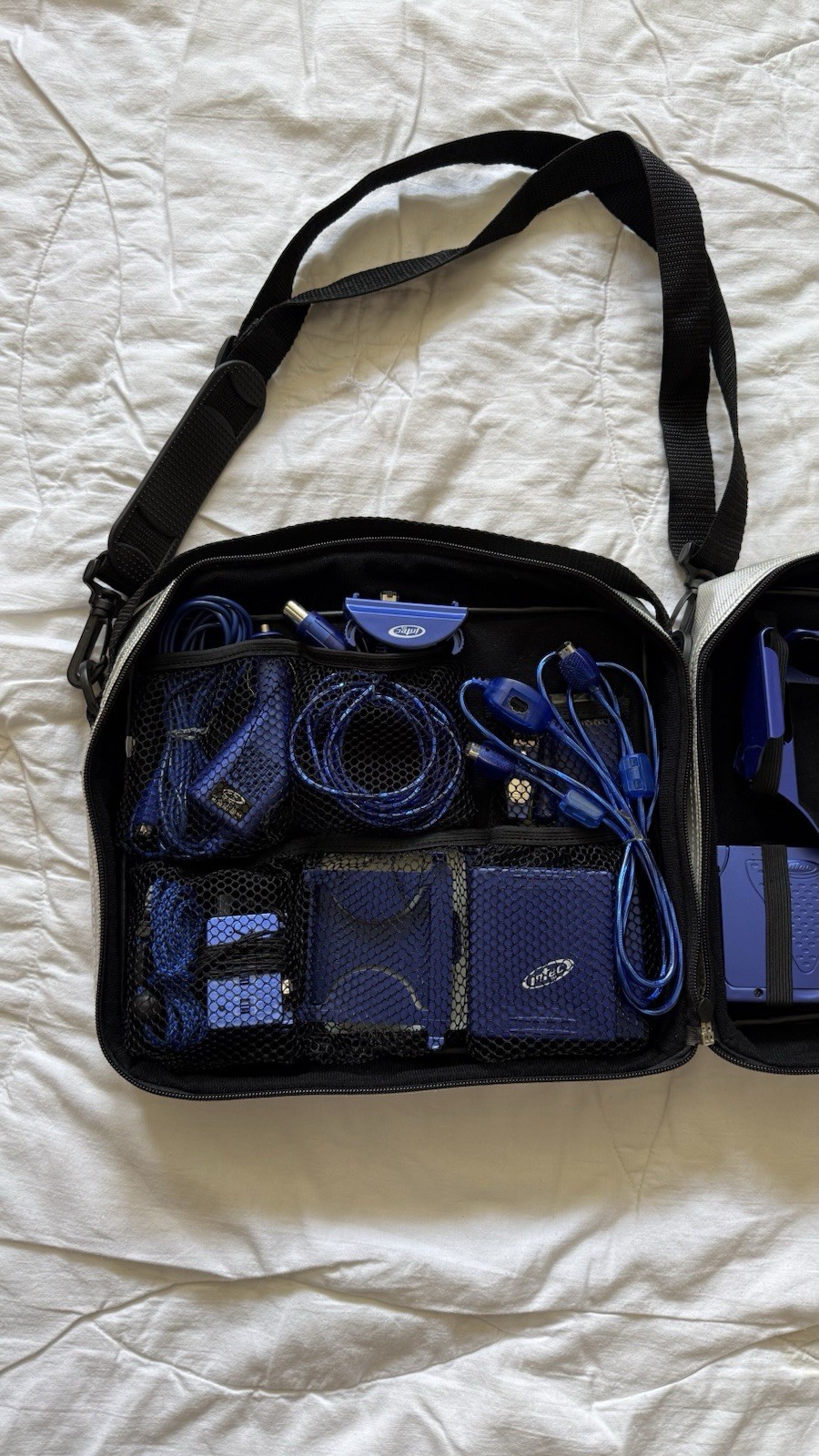 Intec Kit Soft Shell Case Gameboy Advance SP w/ Accessories