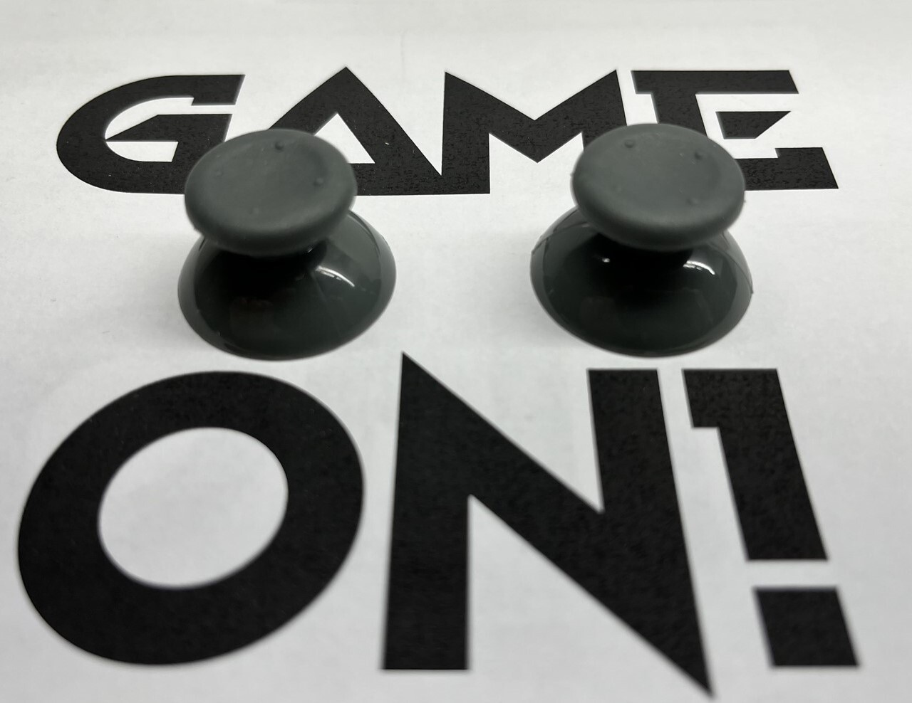 Original Xbox + Xbox 360 – Gray Replacement Stick Thumb Caps – NEW