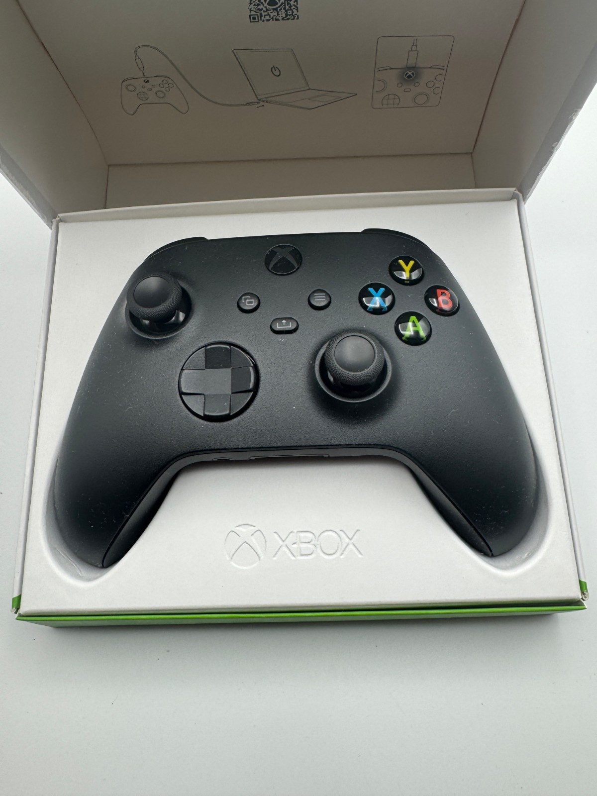 Xbox Wireless Gaming Controller + USB-C® Cable