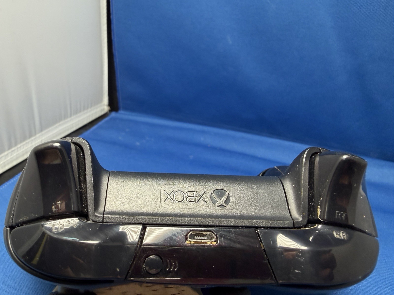 Microsoft Xbox One Wireless Controller 1537 w/ Built-In Keyboard Chatpad Black