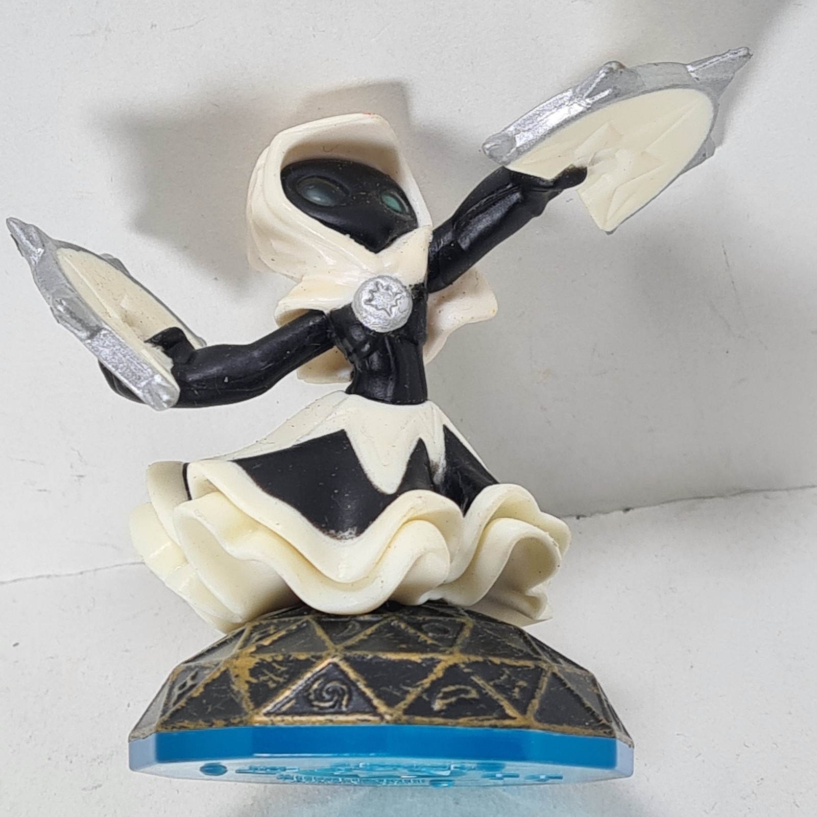 Skylanders 2013 “Swap Force Lightcore Enchanted Star Strike Figure” White