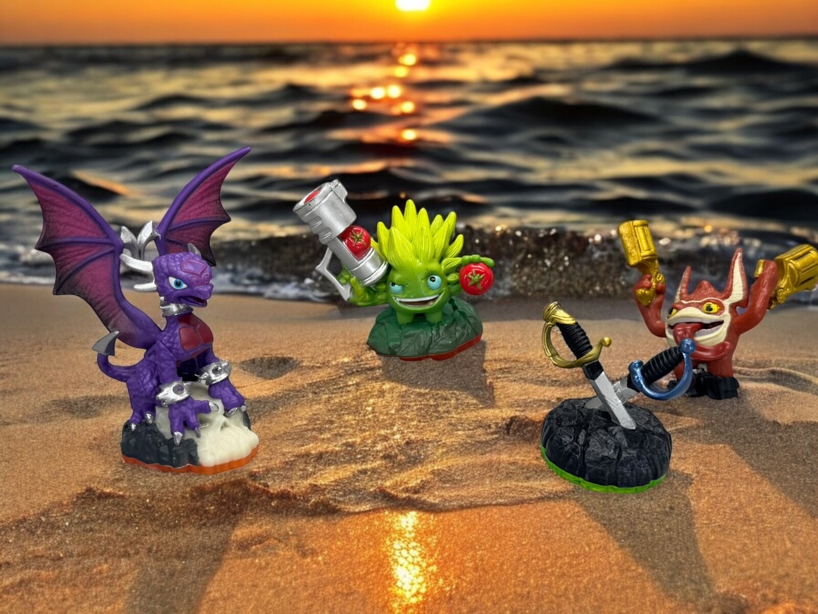 Mixed lot 4 Random Skylanders Collectible Figures Toys for Portal of Power Game