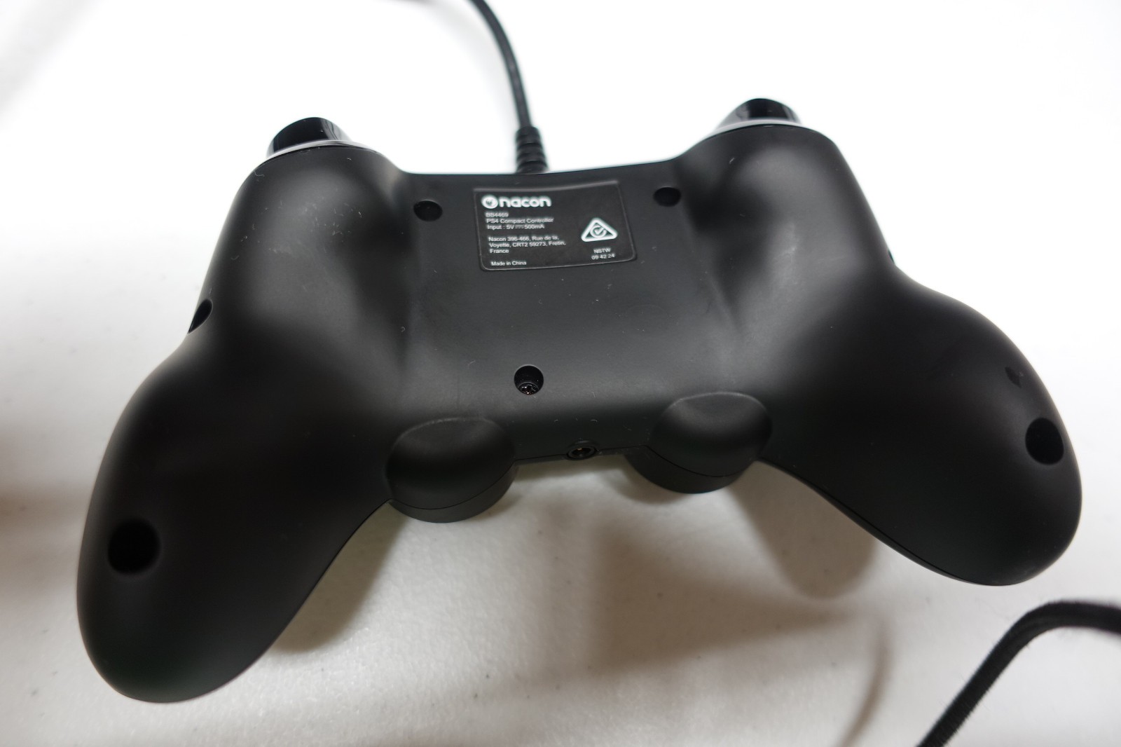Used Nacon PS4 Controller, WIRED ONLY (USB-A) – excellent condition