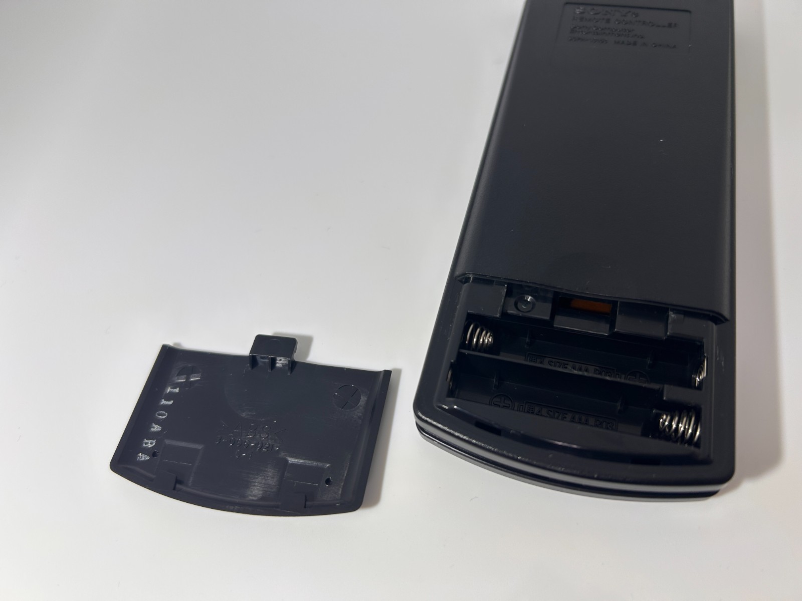 Sony PlayStation 2(PS2) DVD Remote Control. Tested and working Japanese version