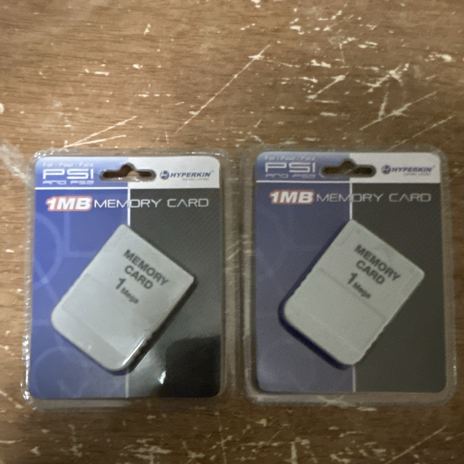 Hyperkin 1MB Memory Card 2-Pack Gray PS1 PS2 M03918