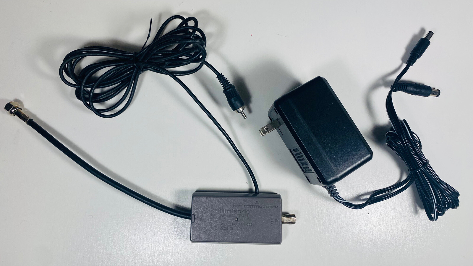 Nintendo SNES NES-003 RF Switch + AC Adapter Connect Cables for Nintendo Console