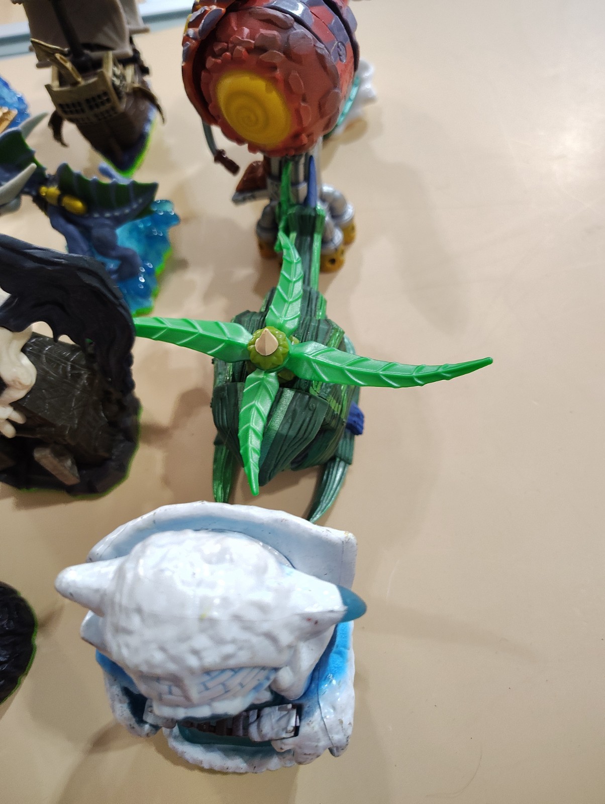 SkyLander Mixed Lot x 20 (E)