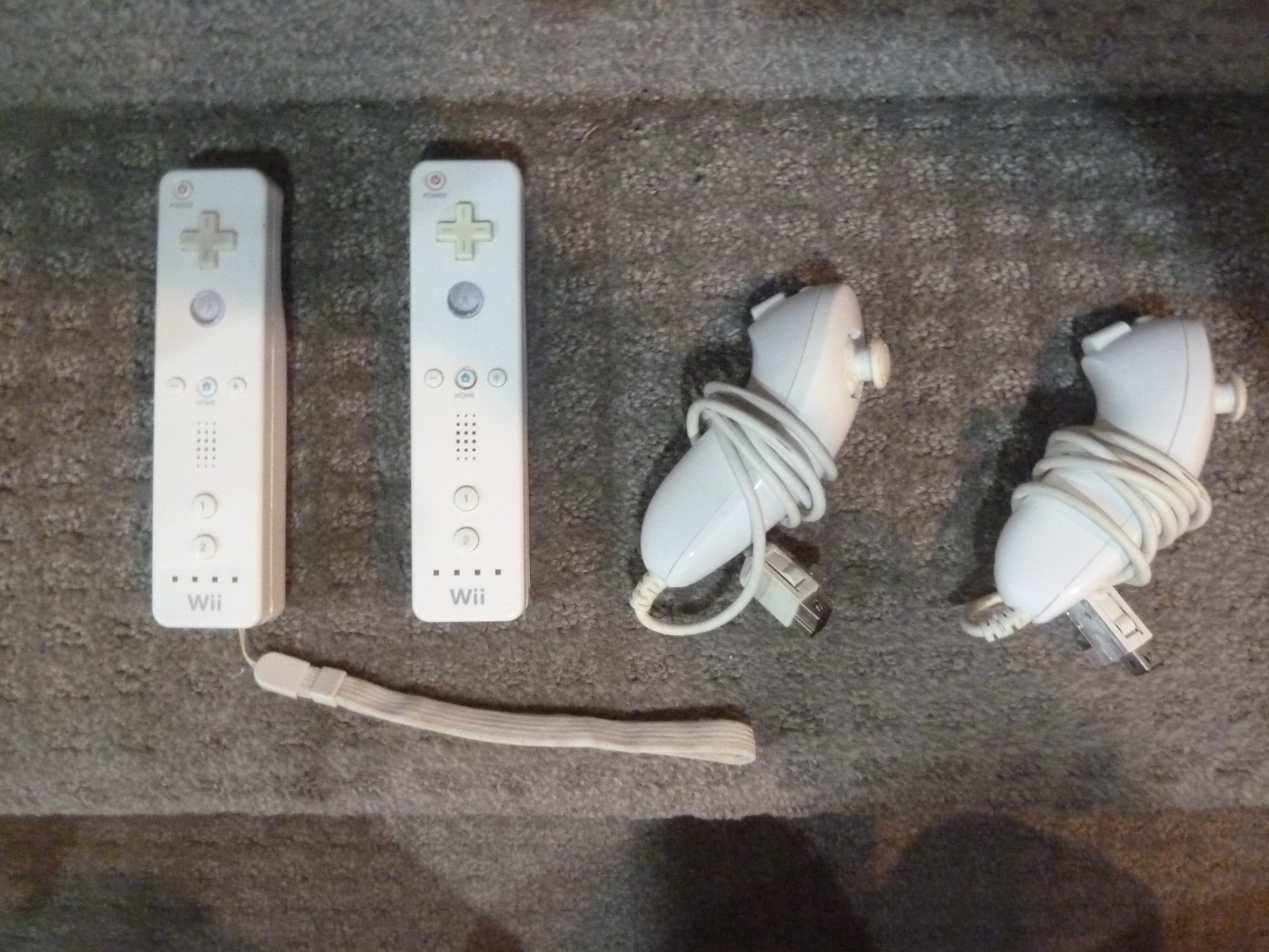 Wii Remote Controller Lot of 2 w/ 2 Nunchucks RVL-003