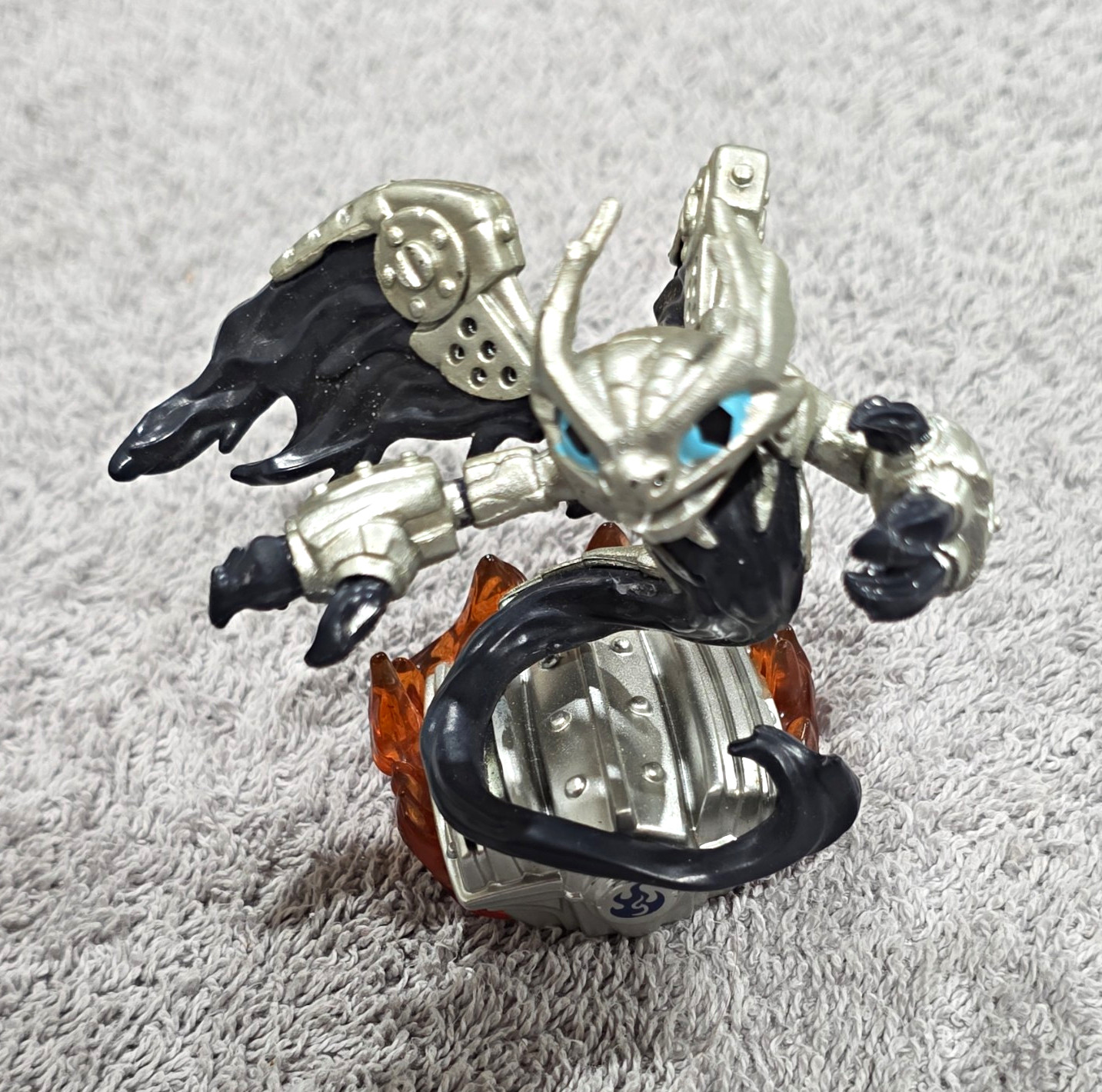 Activision Skylanders Trap Team Lightcore Night Shift Figure S2158