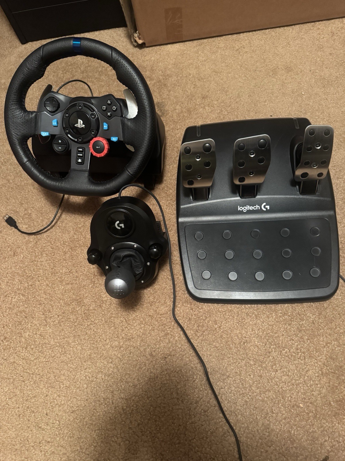 Logitech G29 Driving Force Racing Wheel with Pedals and Shifter