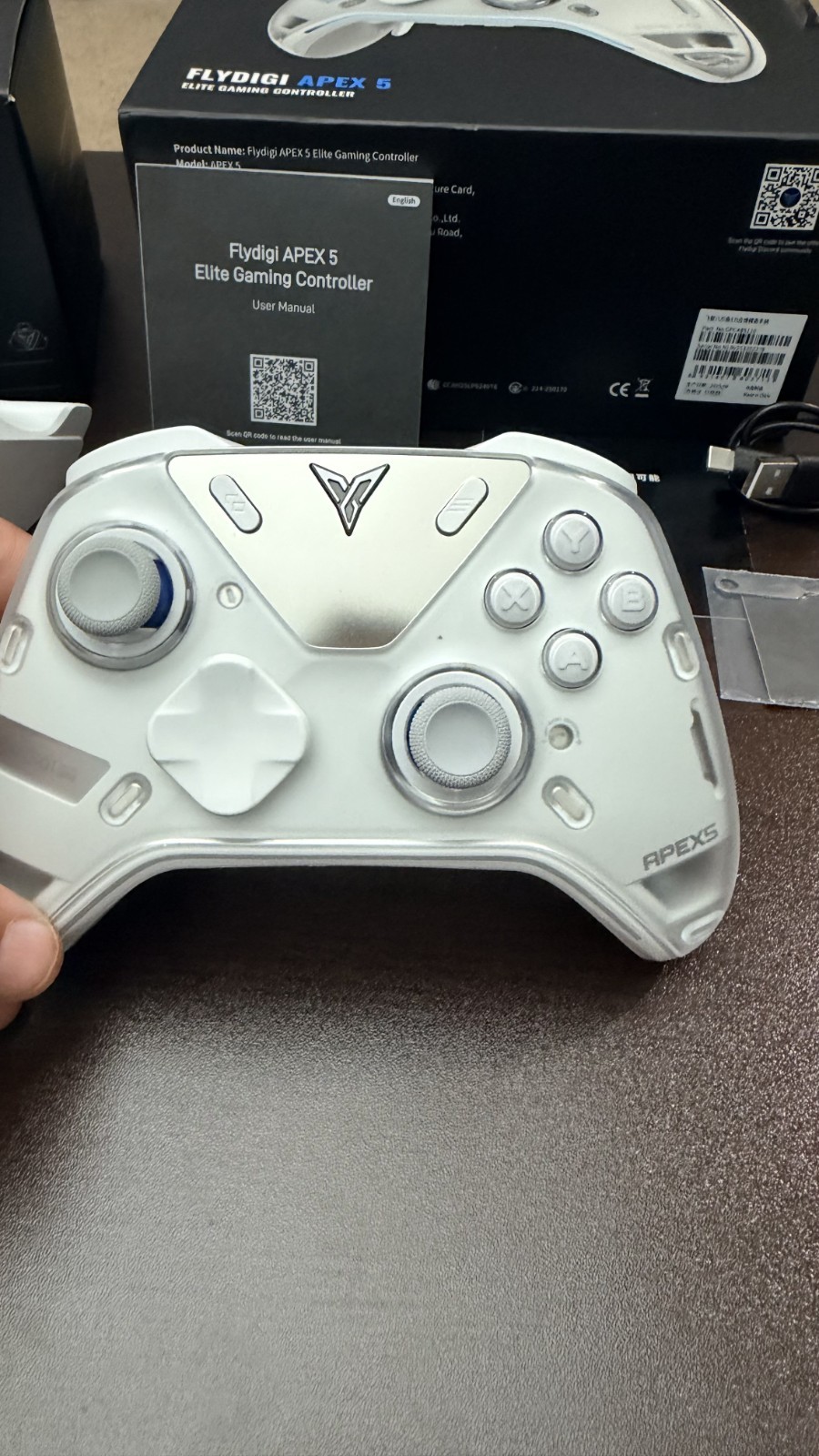 FLYDIGI APEX 5 PC Controller, W/ Charger Dock 2 Pro
