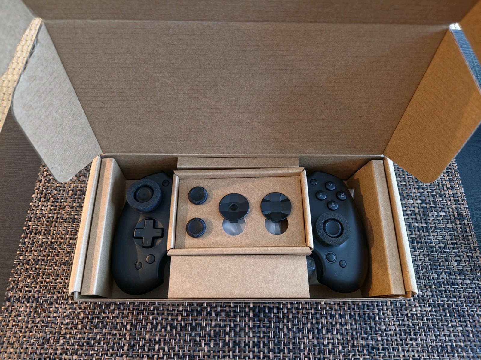 abxylute S9 USB-C Bluetooth Gaming Controller Black Hall Joystick Tablet